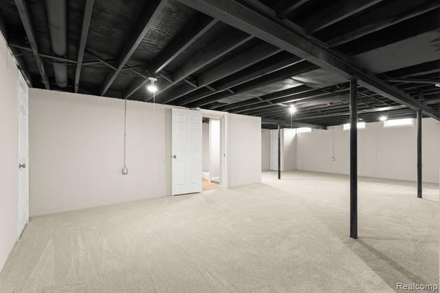 22511 Deerfield Road, Novi, MI 48375