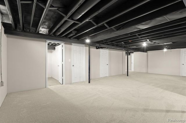 22511 Deerfield Road, Novi, MI 48375