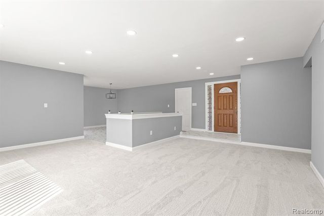 22511 Deerfield Road, Novi, MI 48375