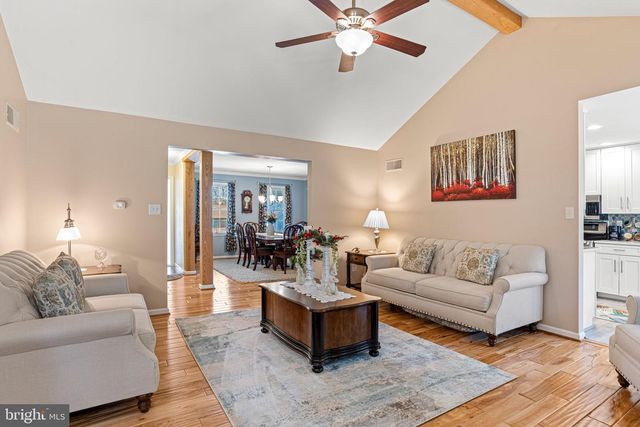 6839 FAIRWAY DR E, Fayetteville, PA 17222