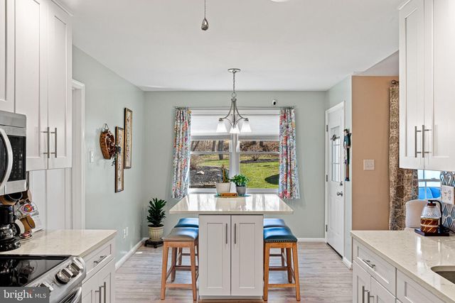 6839 FAIRWAY DR E, Fayetteville, PA 17222