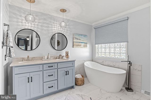 6839 FAIRWAY DR E, Fayetteville, PA 17222