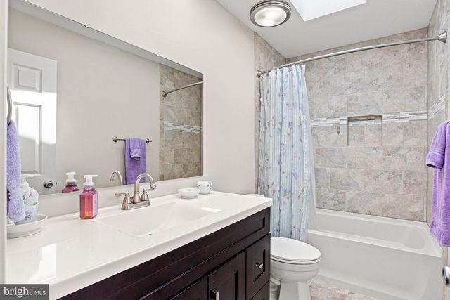 6839 FAIRWAY DR E, Fayetteville, PA 17222