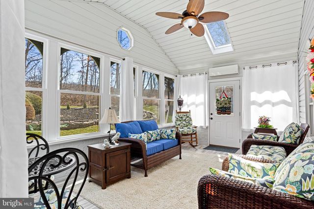 6839 FAIRWAY DR E, Fayetteville, PA 17222