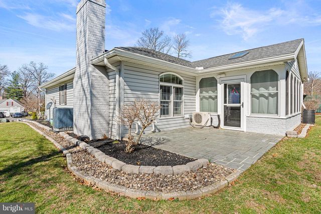 6839 FAIRWAY DR E, Fayetteville, PA 17222