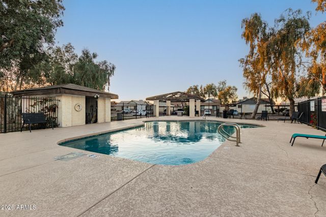 8520 W PALM Lane 1070, Phoenix, AZ 85037