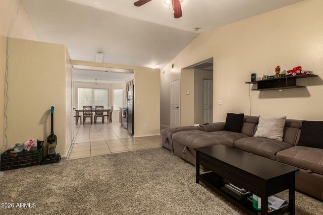 8520 W PALM Lane 1070, Phoenix, AZ 85037