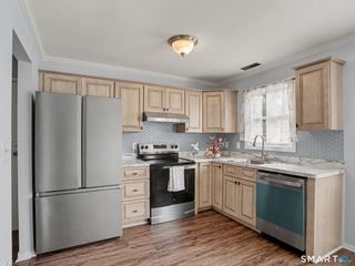 85 Carriage Path South 85, Milford, CT 06460