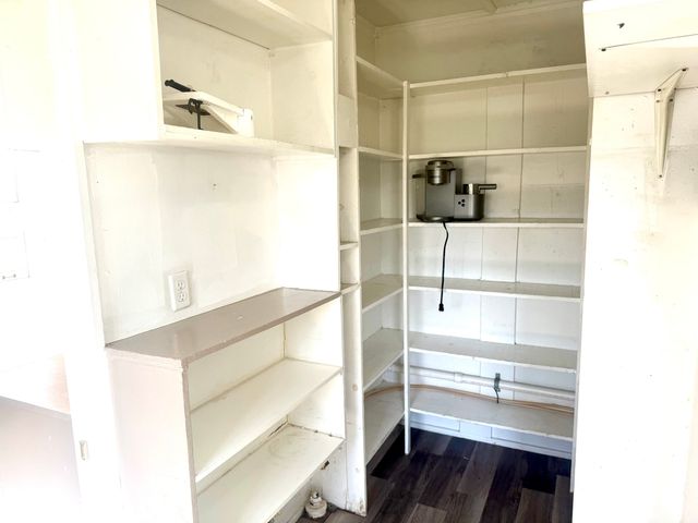 910 Lonsvale Drive, Anderson, IN 46013