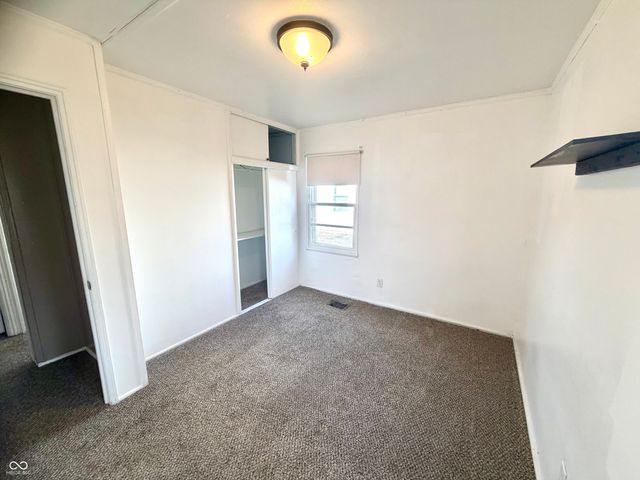 910 Lonsvale Drive, Anderson, IN 46013