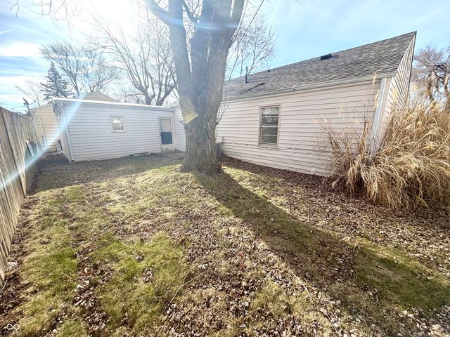 910 Lonsvale Drive, Anderson, IN 46013