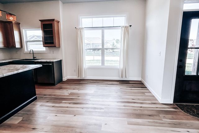 708 PROMENADE DR, Columbia, MO 65202