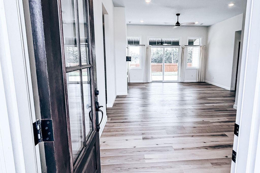 708 PROMENADE DR, Columbia, MO 65202