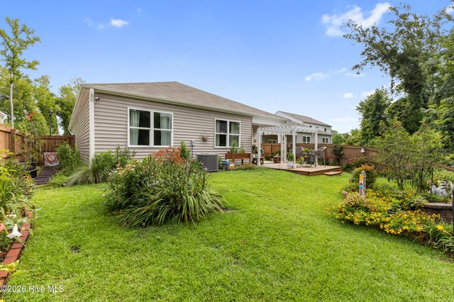 327 Windy Woods Way 35, Wilmington, NC 28401