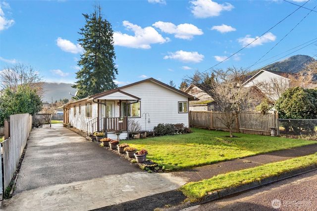 266 Third Street, Morton, WA 98356