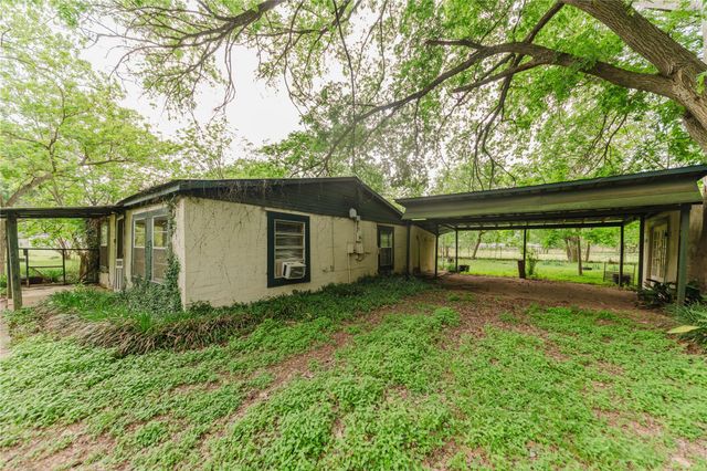 262 Highway 95 S A, Smithville, TX 78957