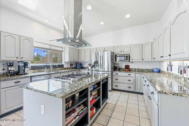 3402 W Foxes Den Drive, Tucson, AZ 85745