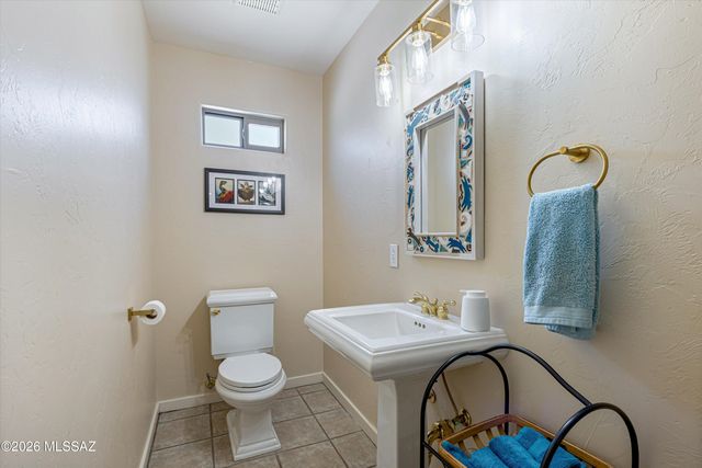 3402 W Foxes Den Drive, Tucson, AZ 85745