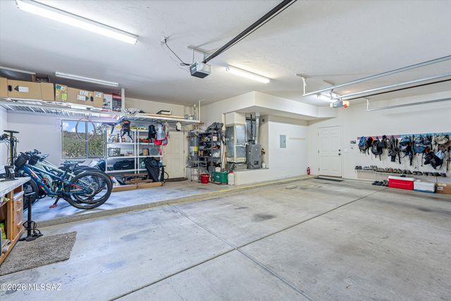 3402 W Foxes Den Drive, Tucson, AZ 85745