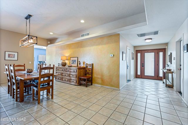 3402 W Foxes Den Drive, Tucson, AZ 85745