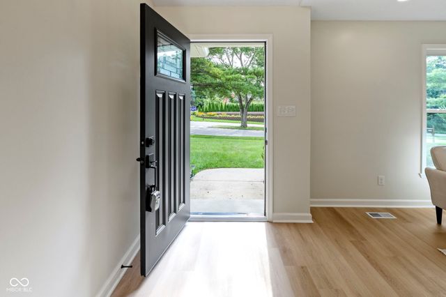 11830 N Gray Road, Carmel, IN 46033