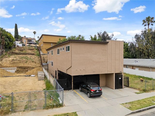 3925 Barrett, Los Angeles, CA 90032