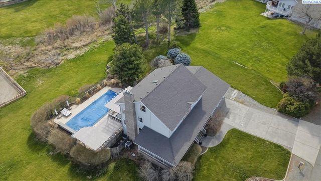 1128 Country Ridge Dr, Richland, WA 99352