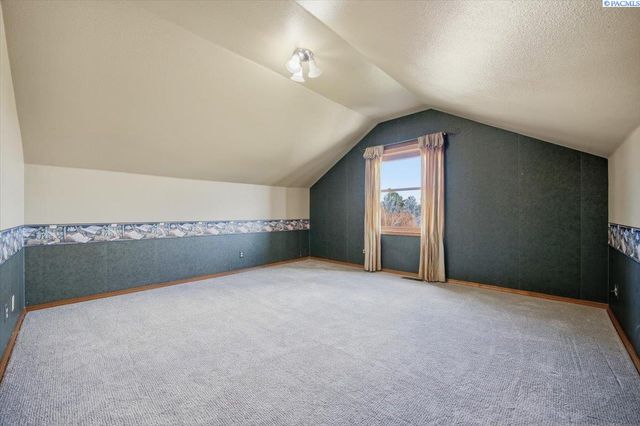 1128 Country Ridge Dr, Richland, WA 99352