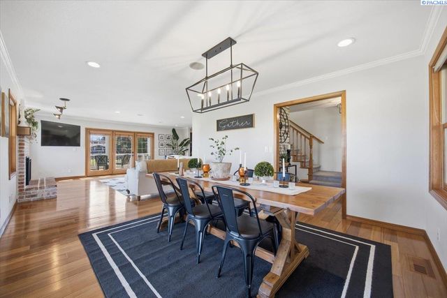 1128 Country Ridge Dr, Richland, WA 99352