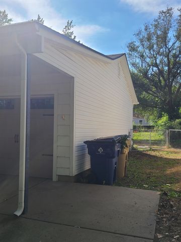 1035 N Georgie, Derby, KS 67037