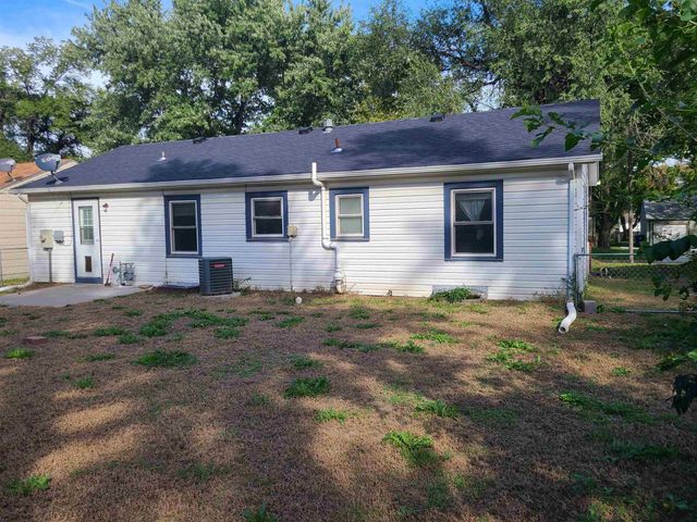 1035 N Georgie, Derby, KS 67037