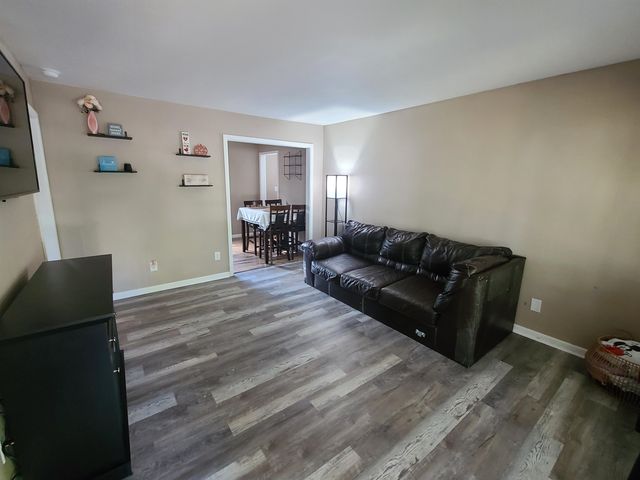 1035 N Georgie, Derby, KS 67037