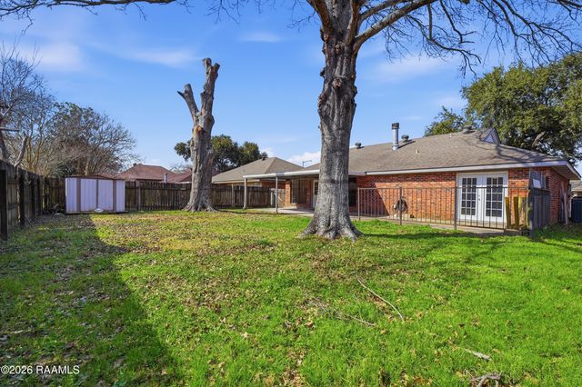 208 Sleepy Hollow Drive, Lafayette, LA 70506