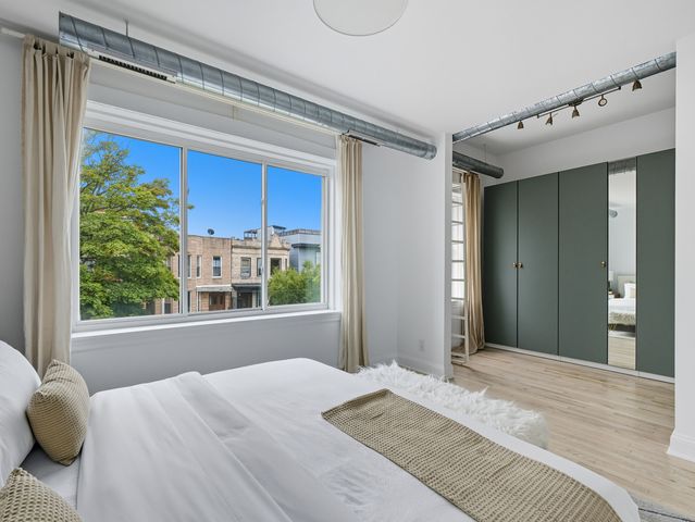 3306 W Le Moyne Street, Chicago, IL 60651