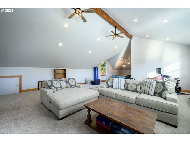 1113 Sw COURTNEY LAINE Dr, Mc Minnville, OR 97128