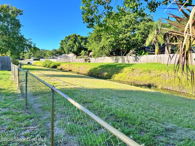 2747 Laura Baugh Drive, Melbourne, FL 32935