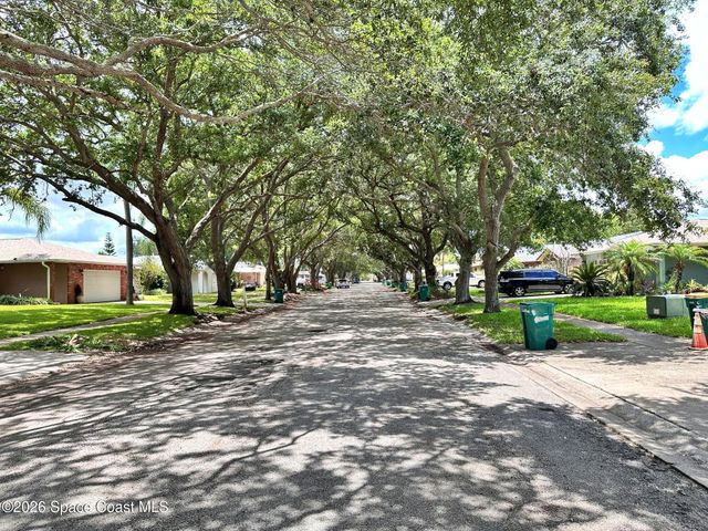 2747 Laura Baugh Drive, Melbourne, FL 32935