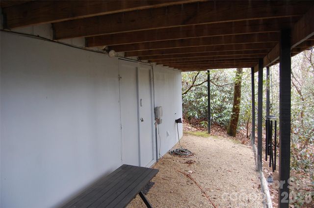 202 Knoll Circle, Newland, NC 28657