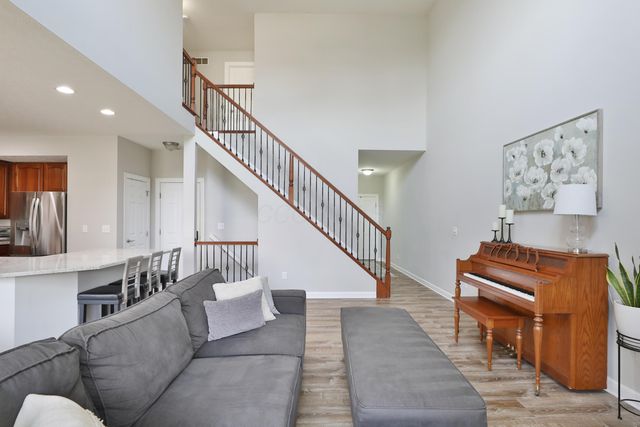 924 Chara Lane, Columbus, OH 43240