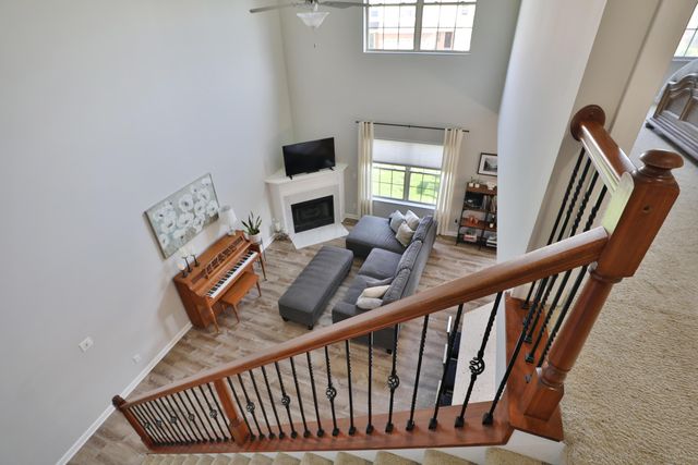924 Chara Lane, Columbus, OH 43240