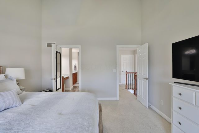 924 Chara Lane, Columbus, OH 43240