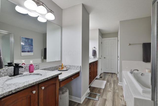 924 Chara Lane, Columbus, OH 43240