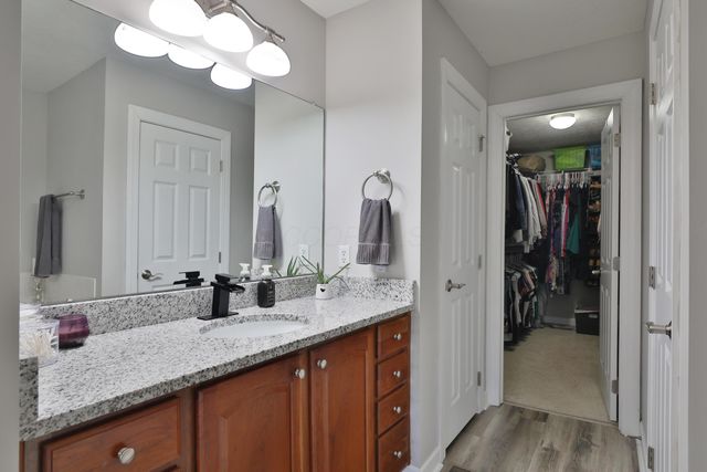 924 Chara Lane, Columbus, OH 43240