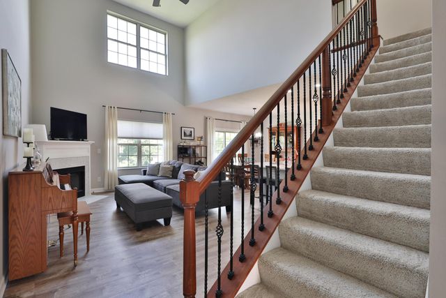 924 Chara Lane, Columbus, OH 43240