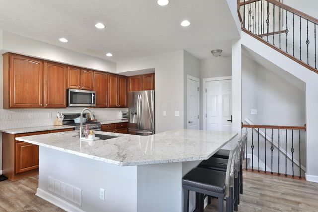 924 Chara Lane, Columbus, OH 43240