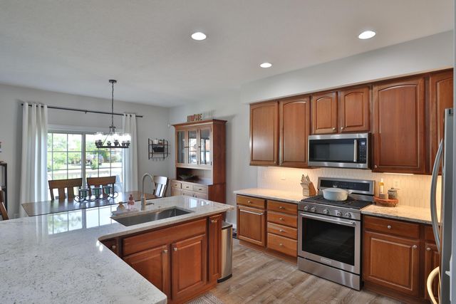 924 Chara Lane, Columbus, OH 43240