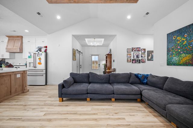 1481 W Jones Street, Bolivar, MO 65613