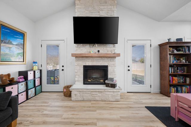 1481 W Jones Street, Bolivar, MO 65613