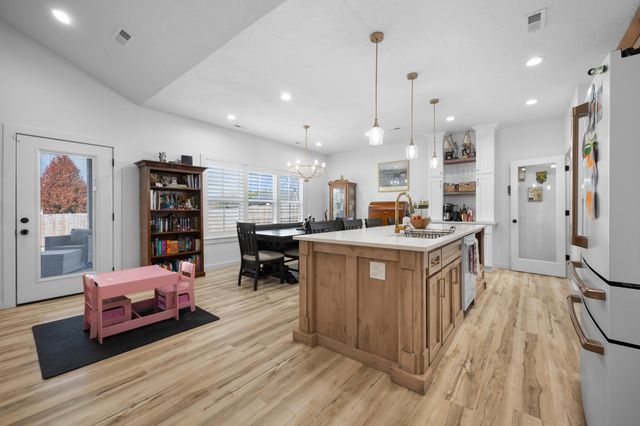 1481 W Jones Street, Bolivar, MO 65613