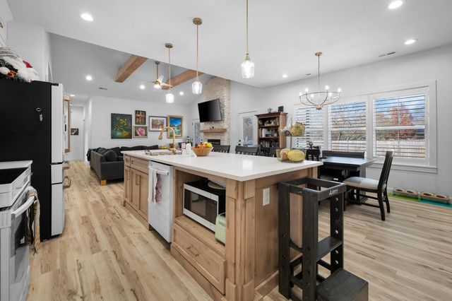 1481 W Jones Street, Bolivar, MO 65613